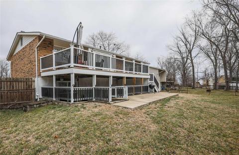 388 Sorrento Dr, Ballwin, MO 63021 photo 25