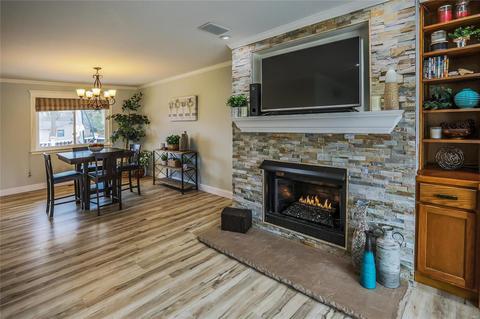 388 Sorrento Dr, Ballwin, MO 63021 photo 3