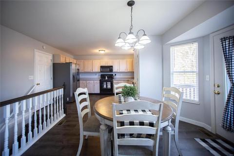 1307 Bryan Valley Dr, O'fallon, MO 63366 photo 5