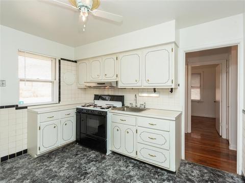1237 Bluegrass Dr, Saint Louis, MO 63137 photo 17