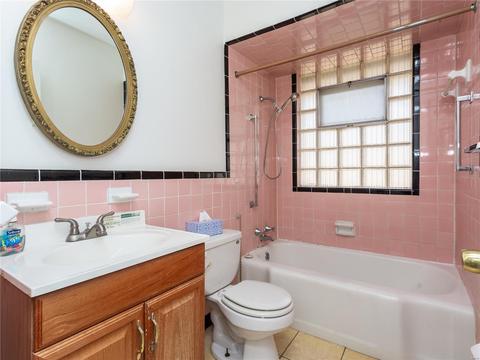 1237 Bluegrass Dr, Saint Louis, MO 63137 photo 14