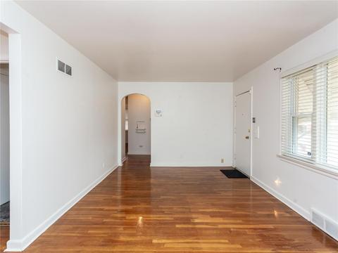 1237 Bluegrass Dr, Saint Louis, MO 63137 photo 5