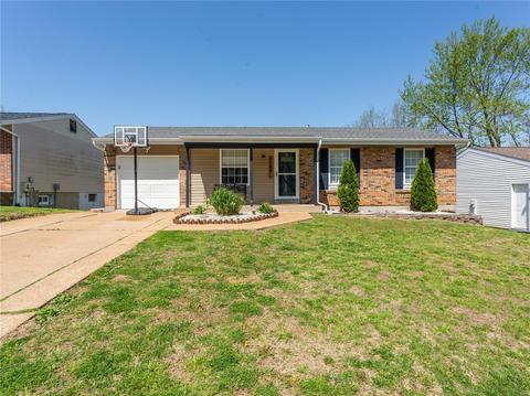 3165 Pinebrook Dr, Arnold, MO 63010 photo 1