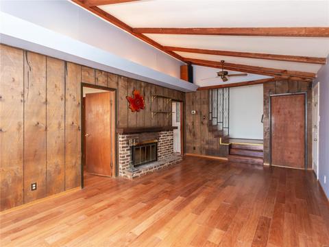 207 E Loretta Ave, Saint Louis, MO 63125 photo 4