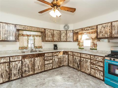 207 E Loretta Ave, Saint Louis, MO 63125 photo 13