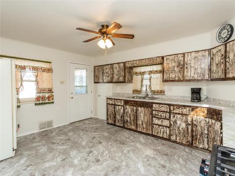 207 E Loretta Ave, Saint Louis, MO 63125 photo 14