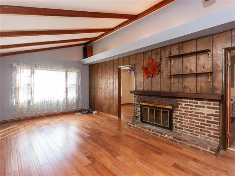 207 E Loretta Ave, Saint Louis, MO 63125 photo 2