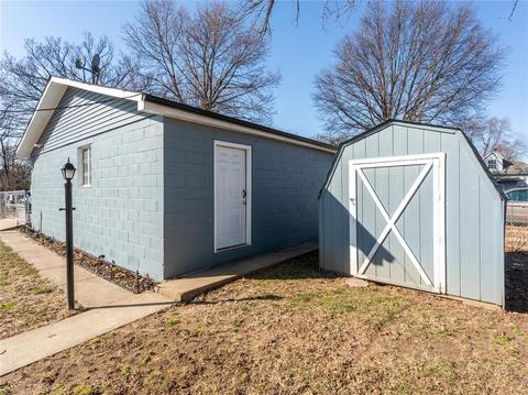 207 E Loretta Ave, Saint Louis, MO 63125 photo 27