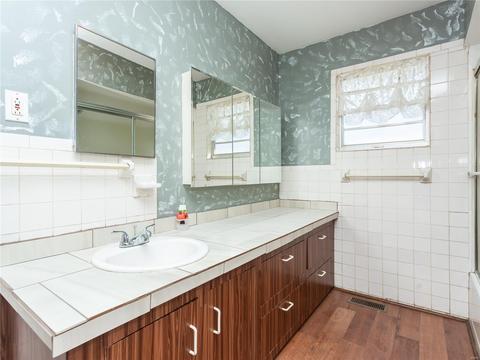 207 E Loretta Ave, Saint Louis, MO 63125 photo 8