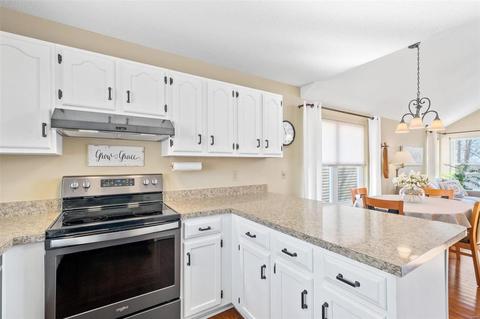 854 Ginger Wood Ct, Ballwin, MO 63021 photo 11