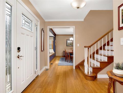 631 Valley Pt, Ballwin, MO 63021 photo 2