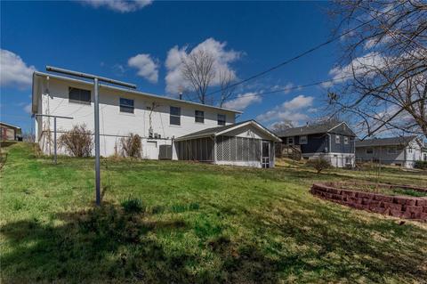 24 Pepper Tree Dr, Fenton, MO 63026 photo 2