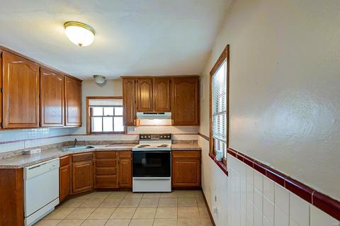 139 Thoroughman Ave, Saint Louis, MO 63135 photo 4