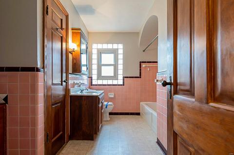 139 Thoroughman Ave, Saint Louis, MO 63135 photo 6