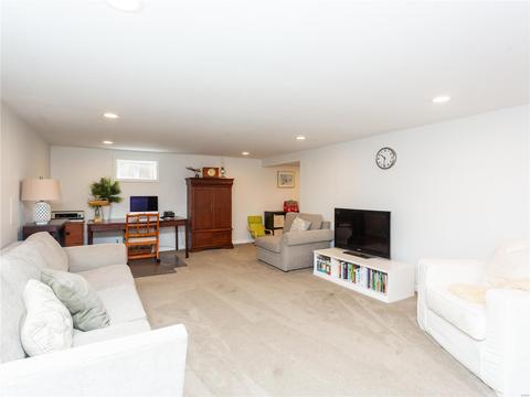910 Prince Charles Way, Ellisville, MO 63021 photo 25