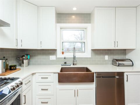 910 Prince Charles Way, Ellisville, MO 63021 photo 8