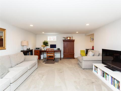 910 Prince Charles Way, Ellisville, MO 63021 photo 24