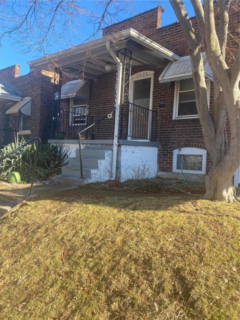 2028 Destrehan, Saint Louis, MO 63107