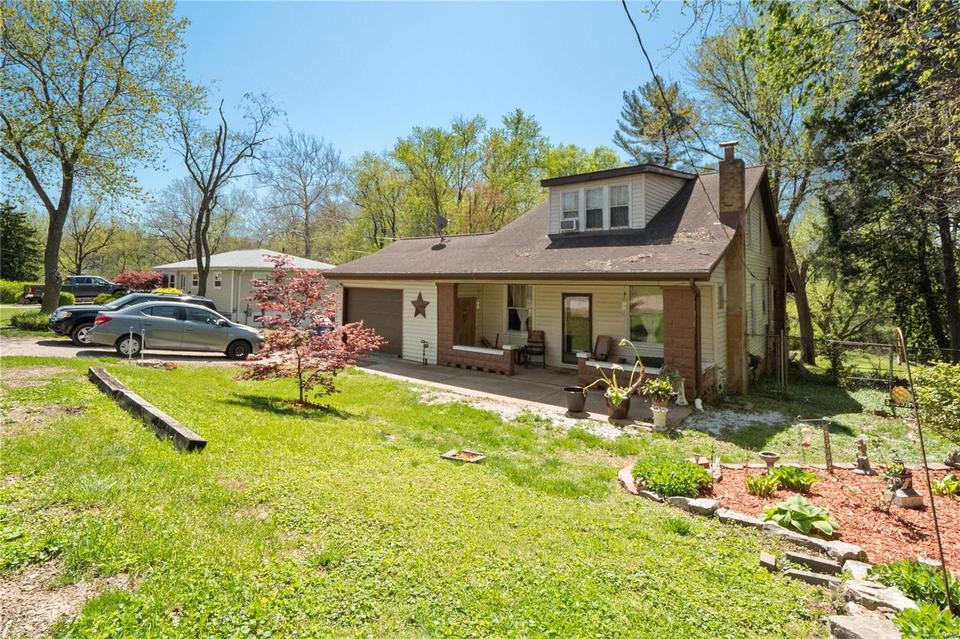 10754 Thorpe Ave, Saint Louis, MO 63114 29 Photos MLS 22014387