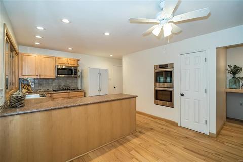 4 Hollyridge Ct, Ballwin, MO 63011 photo 20
