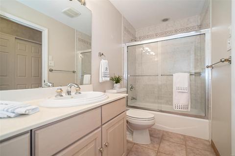 4 Hollyridge Ct, Ballwin, MO 63011 photo 40