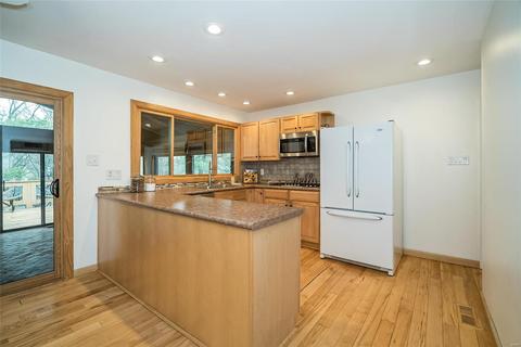 4 Hollyridge Ct, Ballwin, MO 63011 photo 21