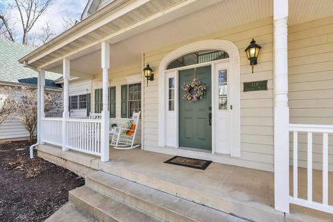 118 Crescent Bluff Dr, Eureka, MO 63025 photo 3