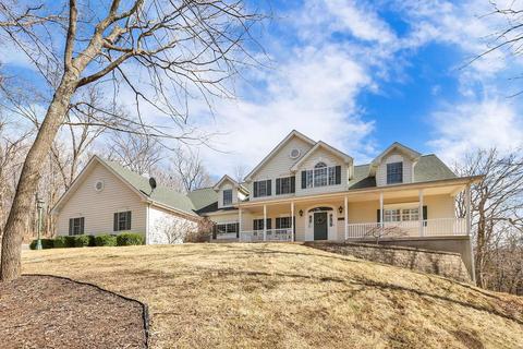 118 Crescent Bluff Dr, Eureka, MO 63025 photo 1