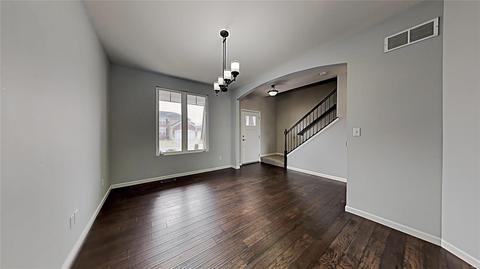 200 Oakhurst Cir, O'fallon, MO 63368 photo 2