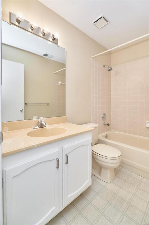736 Woodside Trails Dr #201, Ballwin, MO 63021 photo 24