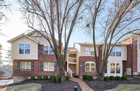 736 Woodside Trails Dr #201, Ballwin, MO 63021 photo 2