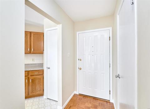 736 Woodside Trails Dr #201, Ballwin, MO 63021 photo 4
