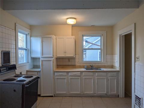 3824 Waco Dr, Saint Louis, MO 63121 photo 5