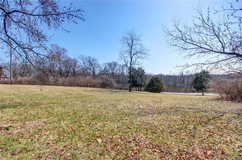 12201 Robyn Rd, Sunset Hills, MO 63127