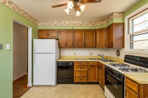 242 Dennison Dr, Ballwin, MO 63021 photo 18