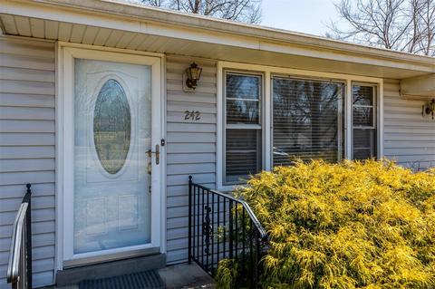 242 Dennison Dr, Ballwin, MO 63021 photo 4