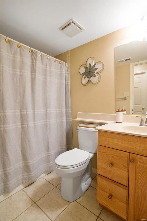 185 Shadyoak Dr, Ballwin, MO 63021 photo 24
