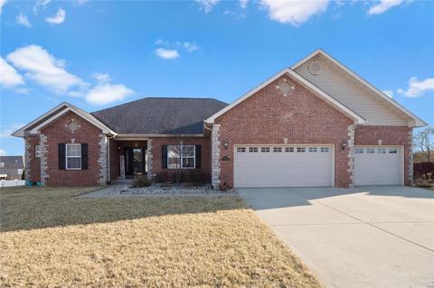 661 Longfellow Dr, O'fallon, IL 62269 photo 1