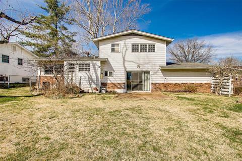 1210 Foxview Ter, Ballwin, MO 63011 photo 4