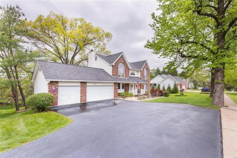 377 Dietrich Rd, Ballwin, MO 63021 photo 2