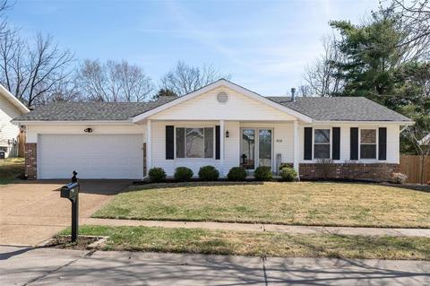 816 Timberfield Dr, Ballwin, MO 63021 photo 1