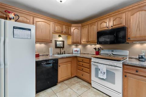 53 Roland Ave, Ballwin, MO 63021 photo 6