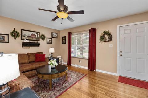 53 Roland Ave, Ballwin, MO 63021 photo 3