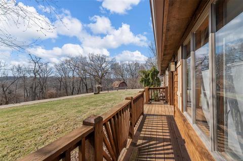 636 Kiefer Creek Rd, Ballwin, MO 63021 photo 3