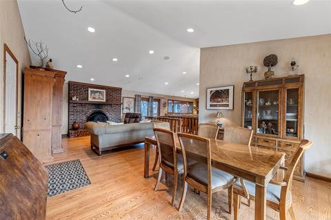 636 Kiefer Creek Rd, Ballwin, MO 63021 photo 5