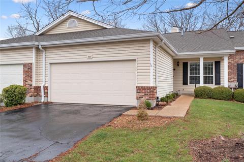 846 Woodside Trails Dr, Ballwin, MO 63021 photo 2