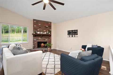 1011 Treetop Trail Dr, Manchester, MO 63021 photo 3