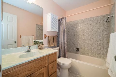 276 Oak Path Dr, Ballwin, MO 63011 photo 15
