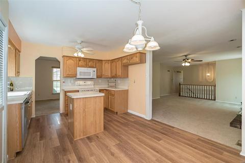 276 Oak Path Dr, Ballwin, MO 63011 photo 11