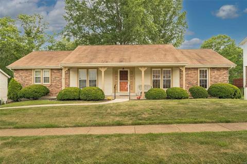 276 Oak Path Dr, Ballwin, MO 63011 photo 1
